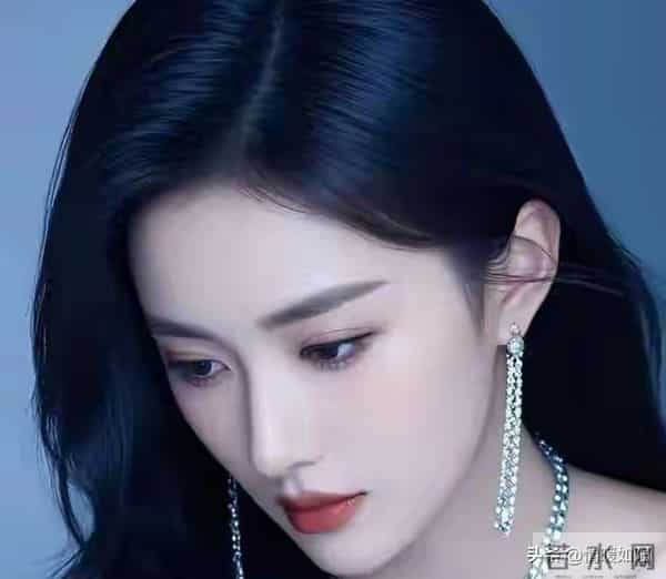 女人真心爱上你时，身体发出这几种“神秘感应”，男人却大多不懂