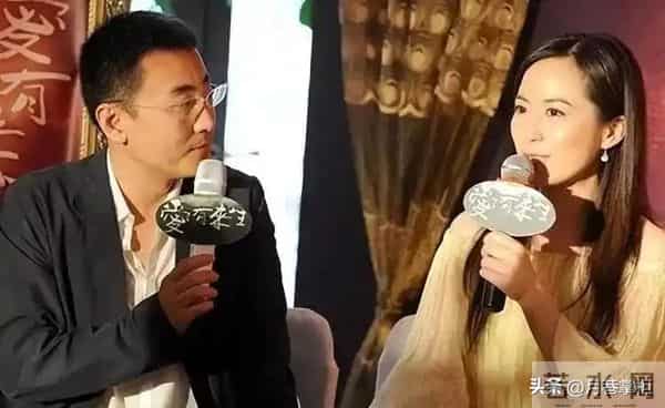 至今未婚未育,身边却有男人陪了近20年!54岁的她才是人间清醒