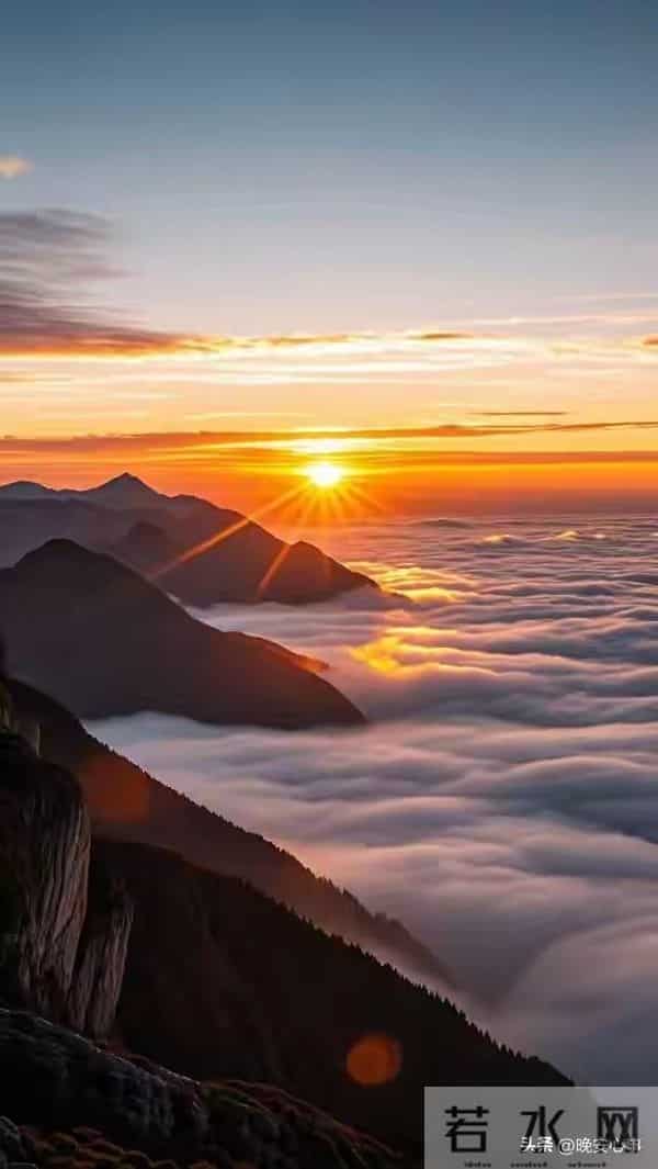 旭日东升，好运将至；紫气东来，好事成双。咱们一起，加油