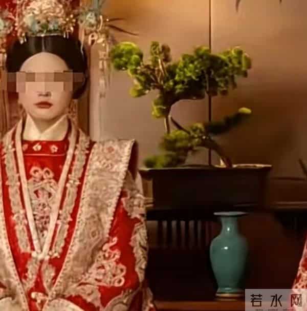 28岁女教师跳楼再添悲伤!同事曝心碎细节:早有暗示,却没人懂她