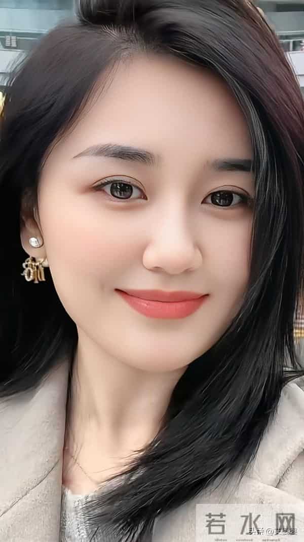 先把自己从情绪的泥沼里拉出来，再教别人怎么上岸