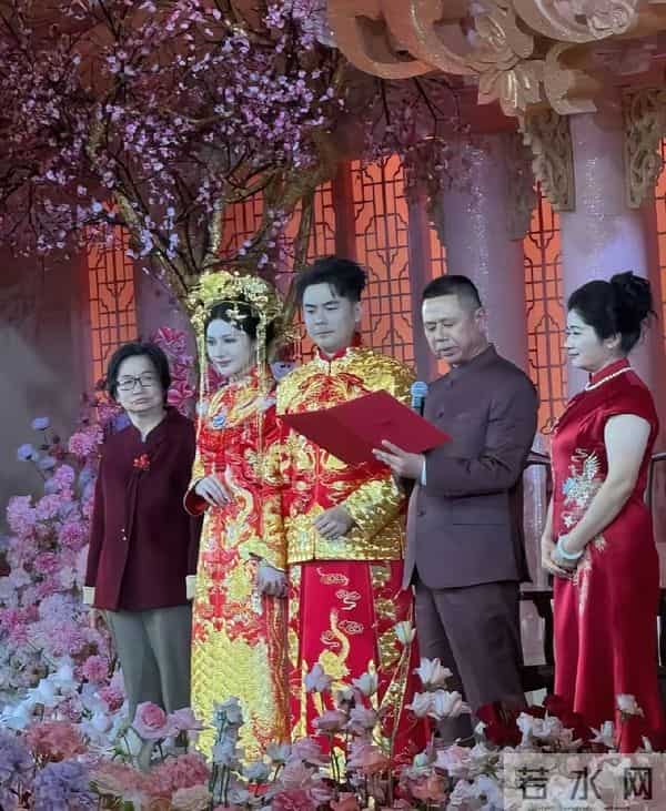 霸王别姬张俊杰迎娶光伏千金，婚礼现场热闹非凡，张萌亮相婚礼