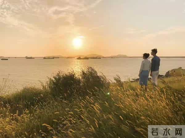 86年结婚，洞房夜竟是姐姐代替，她笑：反正都是你的