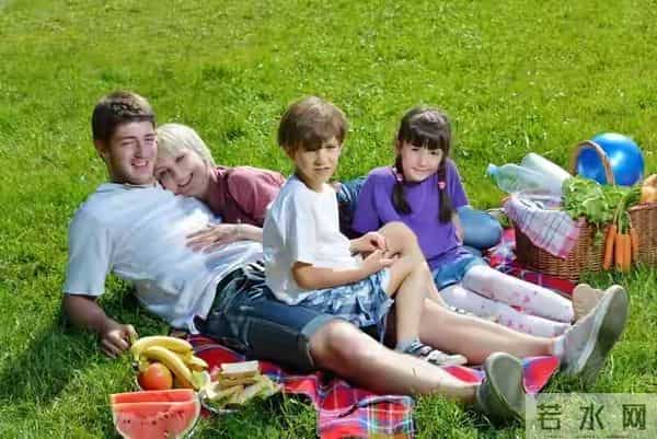 86年结婚，洞房夜竟是姐姐代替，她笑：反正都是你的