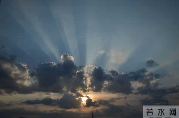 与其讨好女婿，不如让他高攀不起：高段位的岳父岳母都有这些认知