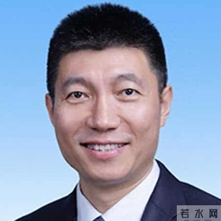 一手建起数字戏剧系，一手触犯法律
