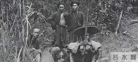 1963年女港商回大陆物色美女，却被三个修理工见钱眼开谋财害命！