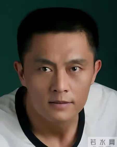 常戎这辈子最正确的决定，就是和王菁华分手，娶了小他17岁的张远