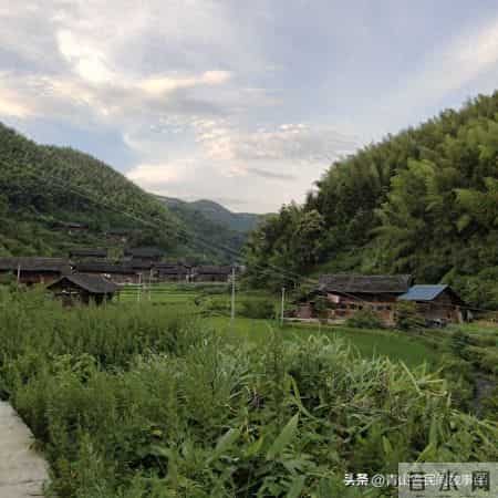 那年邻居家发生的事,二叔说这人没多少日子活头了,有些事不好说