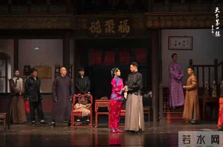 冯远征硬刚人艺 “戏混子”:“嫌钱少就滚!” 这波操作炸翻全网