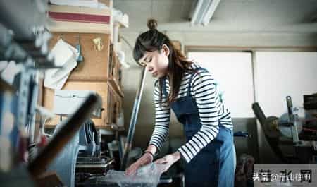 惊！农民工赞歌，郭德纲13年前的段子竟成真相：荒诞的尽头是现实