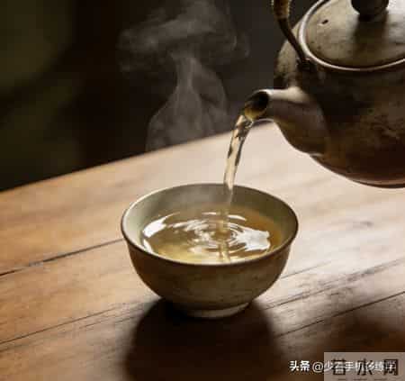 续句诗：浮名散作指间沙，真水无香好沏茶。笑看风云皆过客