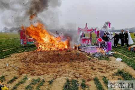 “火葬”将被淘汰？新方式已经在国内试用，很多人表示不能接受