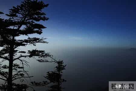 峨眉山金顶普贤菩萨像三大未解之谜!2008 重建曝佛光昼夜显现事件