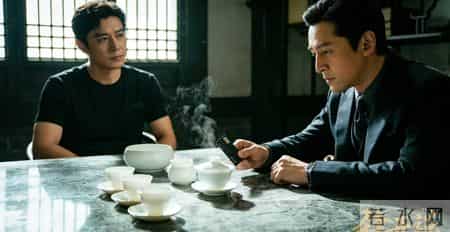 退役后我在家乡开武馆，当地富豪请我去当他女儿的保镖，一见面我愣住了，她竟是我在特种部队时牺牲的战友的妹妹