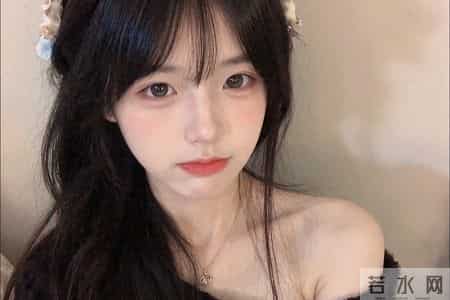 只因不小心进入他的书房，打碎了他与白月光的合照，便要离婚。