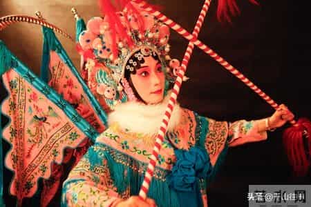 惊！农民工赞歌，郭德纲13年前的段子竟成真相：荒诞的尽头是现实