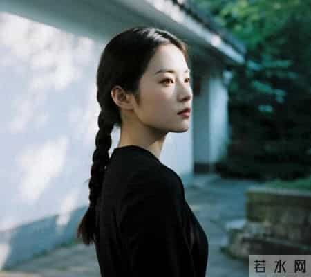 丈夫遗嘱遗产全留外人，只为让她有所依靠。我没吵闹只是默然离去