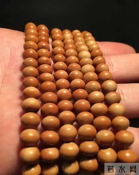从几千到过万！敢玩这种手串的，都不差钱！