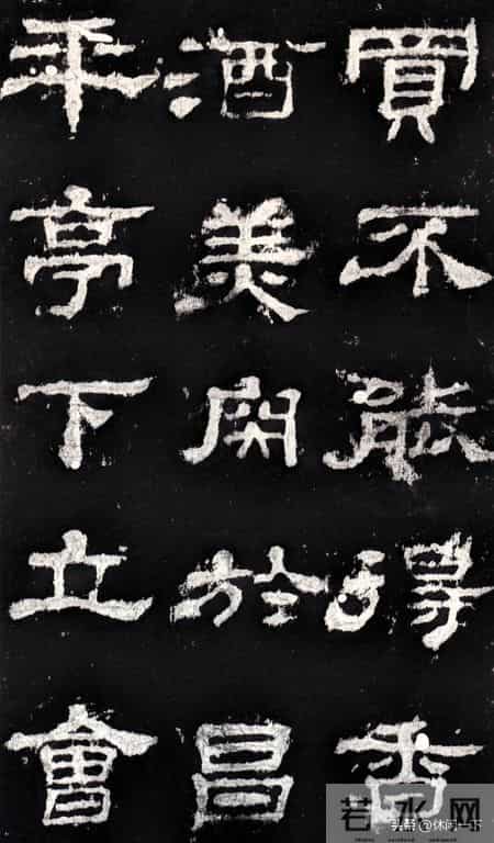 石头上的史诗：两汉四百年，华夏精气神全靠它们记录