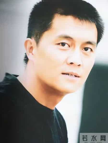 常戎这辈子最正确的决定，就是和王菁华分手，娶了小他17岁的张远