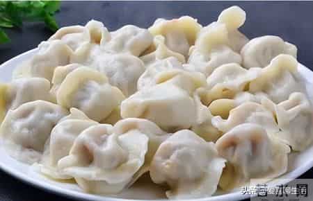 俗语：冬至大如年，冬至将至，牢记：1要穿，2要送，忌3事，吃4样