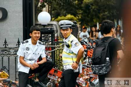 惊！农民工赞歌，郭德纲13年前的段子竟成真相：荒诞的尽头是现实