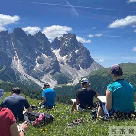 无名无景,他偷偷成画家,成普通人“天花板”,把透明美画到极致