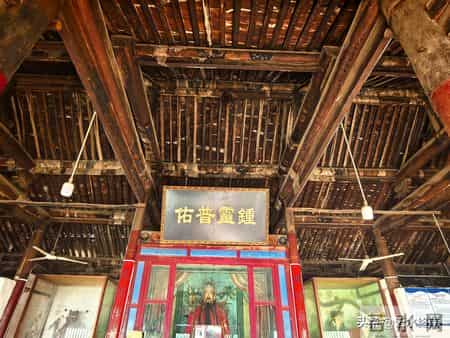 谁给它的资格？一个村子竟然有座城隍庙，鄠邑这个村真是不一般