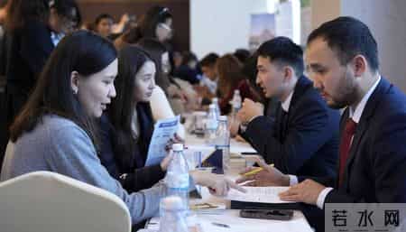 中文才是未来,马来西亚财长:要抓紧学汉语,中国超美国指日可待