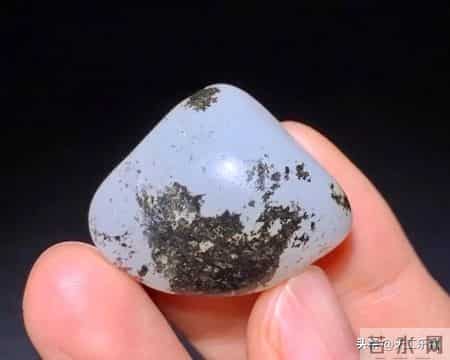 能出羊脂的洒黑皮！神奇的和田玉“油库料”！