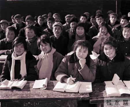 1963年女港商回大陆物色美女，却被三个修理工见钱眼开谋财害命！