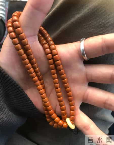 从几千到过万！敢玩这种手串的，都不差钱！