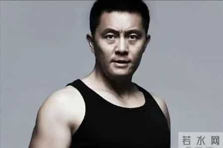 常戎这辈子最正确的决定，就是和王菁华分手，娶了小他17岁的张远