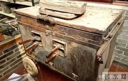 40年前的老物件，图2是难以启齿的女性用品，全用过说明已经老了