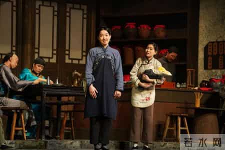 冯远征硬刚人艺 “戏混子”:“嫌钱少就滚!” 这波操作炸翻全网