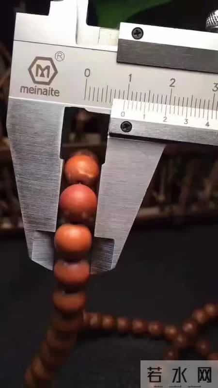 从几千到过万！敢玩这种手串的，都不差钱！