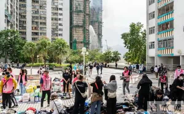 四大家族为火灾捐款，李嘉诚超其他三大家族，谢霆锋何超琼500万