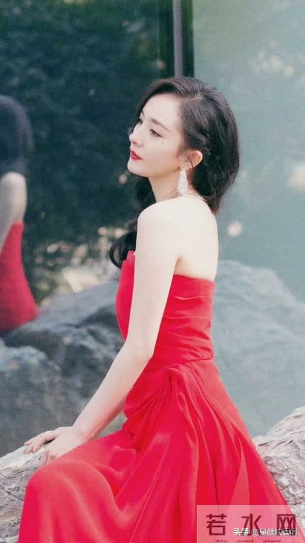 杨幂红裙玉足娇艳欲滴~