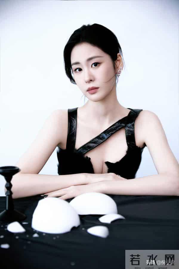 张碧晨｜欲语还休，性感小露