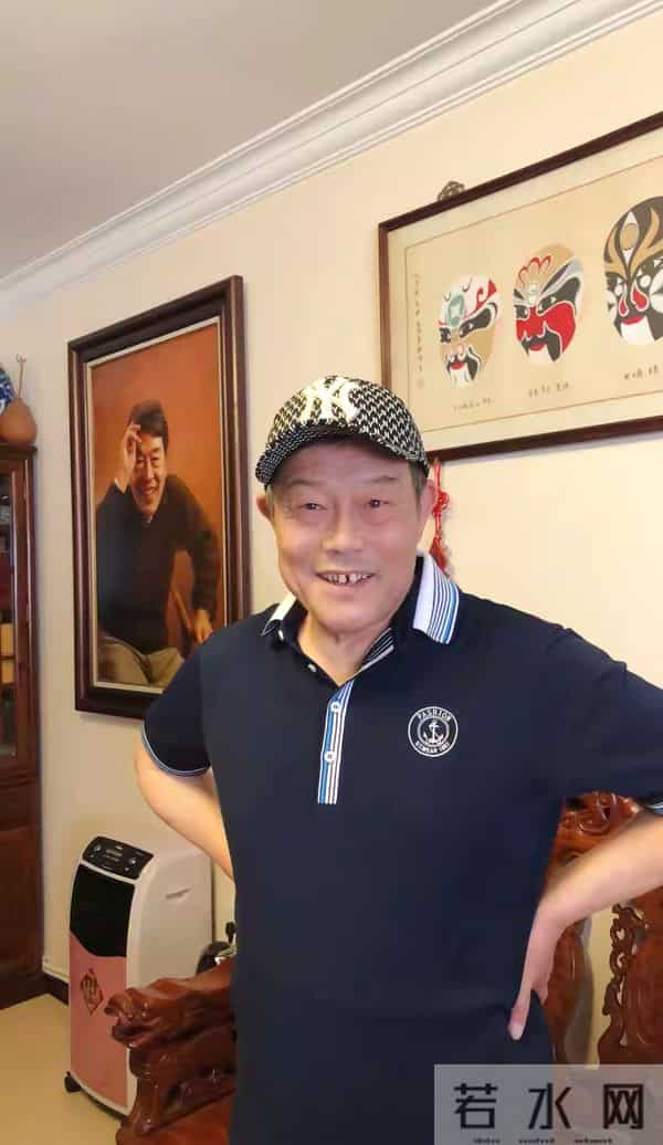 不看不读不回复！杨议首次回应大哥杨威参加纲丝节。