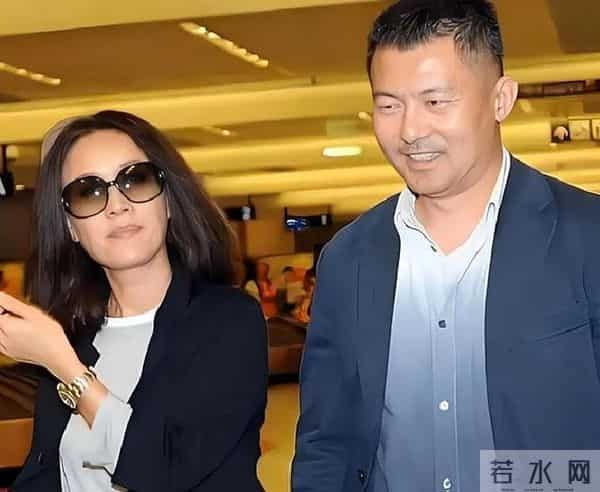 出轨风波真相大白仅2个月，那英近况曝出，马伊琍一个字都没说错