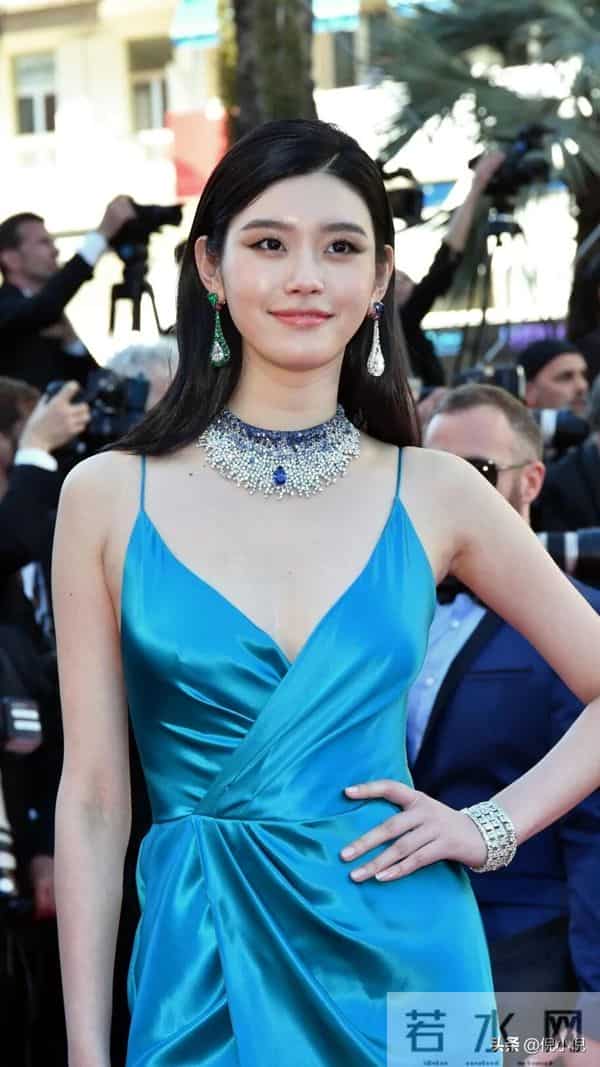 超模奚梦瑶的身材真的是顶尖的，有座吗？