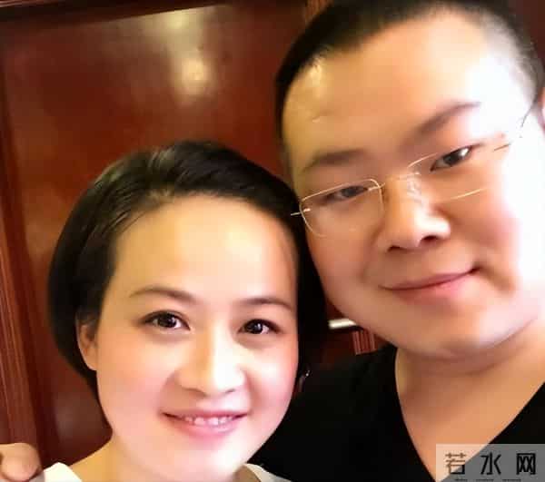 钱再多有什么用？官媒出手揭岳云鹏夫妇真实现状，走上于谦的老路