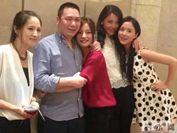 赵薇复出梦碎，前夫表弟被捕，离婚真相藏不住了！