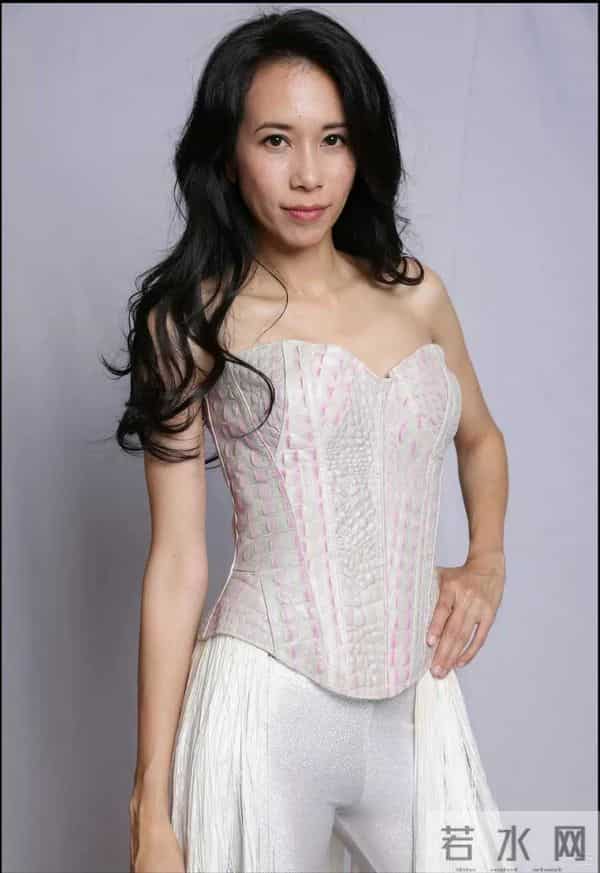 莫文蔚是穿的秋裤吗？