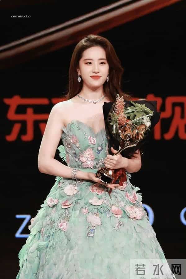 刘亦菲超美舞台瞬间