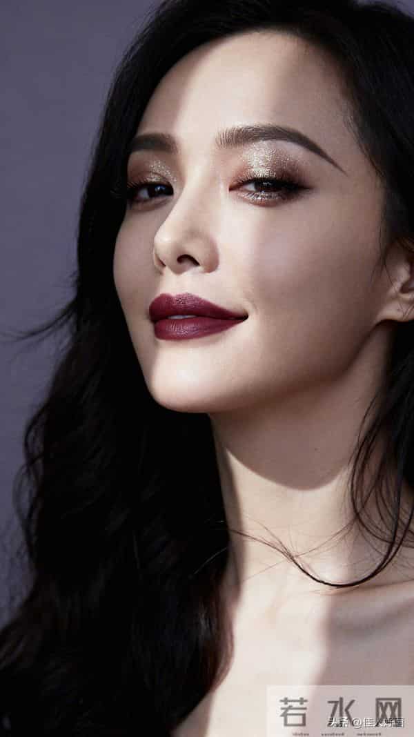 浆果红唇，醉意里的妩媚