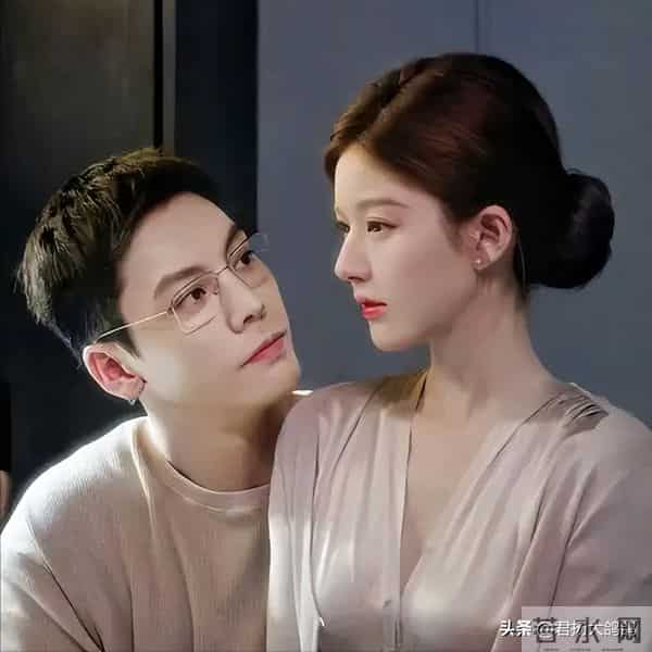 前靠赵露思翻红，后有妻子一个举动实现口碑暴增，陈伟霆才是赢家