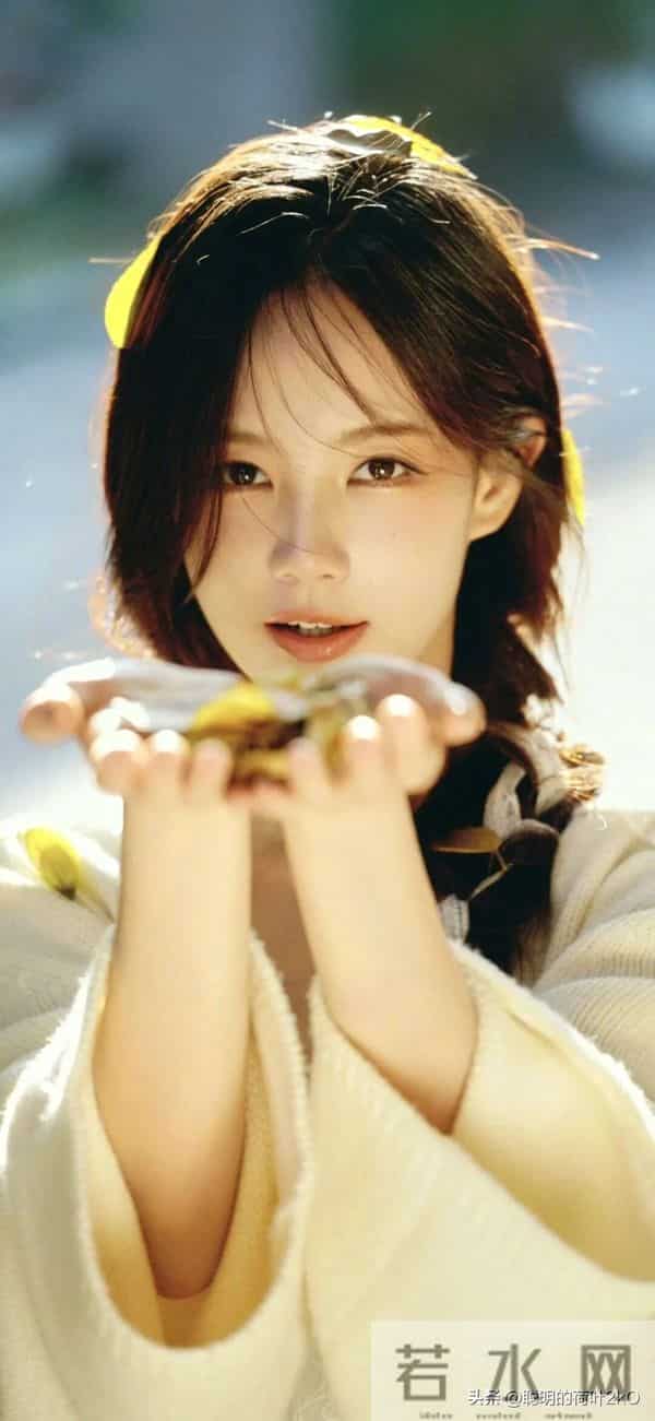 李一桐魅力笑容